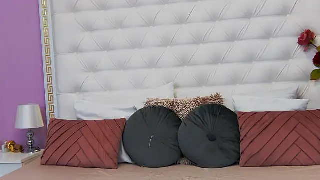 Lenna Paul online show from 03-05-25, 07:27