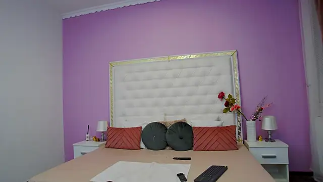 Lenna Paul online show from 03-07-25, 04:13