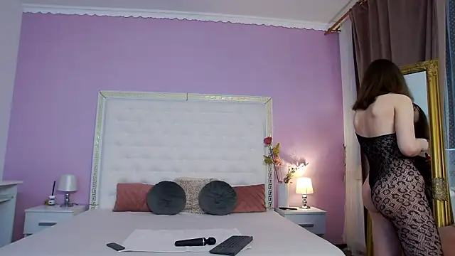 Lenna Paul online show from 03-06-26, 05:15