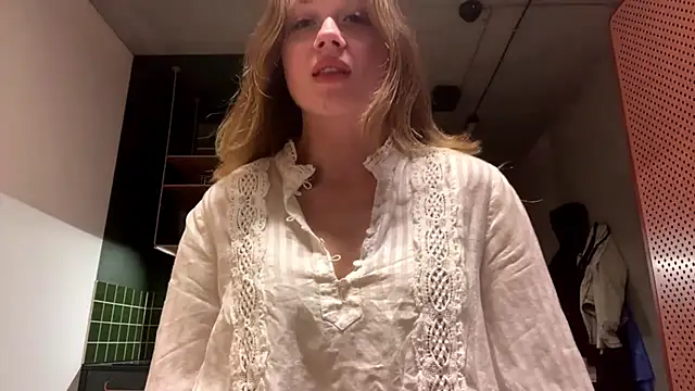 Celeste Glow online show from 12-02-24, 08:55