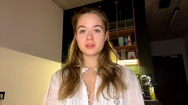 Celeste Glow online show from 12-19-24, 11:14