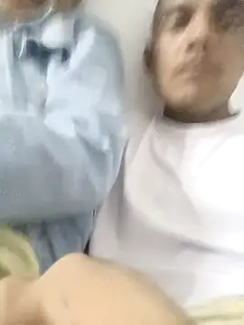 Snapshot of Elcancan1 chatting on 03-22-26, 11:30 Elcancan1 online show from 03-22-26, 11:30