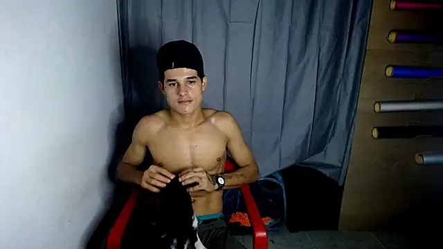 Snapshot of freddy_romas chatting on 01-27-25, 01:37 freddy romas online show from 01-27-25, 01:37
