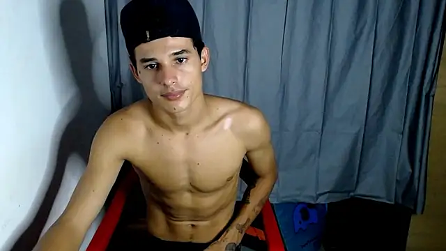 Snapshot of freddy_romas chatting on 01-28-25, 12:05 freddy romas online show from 01-28-25, 12:05
