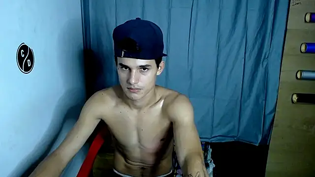 Snapshot of freddy_romas chatting on 02-09-25, 01:11 freddy romas online show from 02-09-25, 01:11