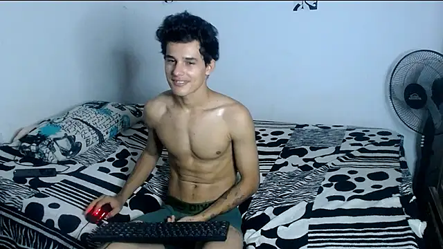 Snapshot of freddy_romas chatting on 02-28-25, 01:26 freddy romas online show from 02-28-25, 01:26
