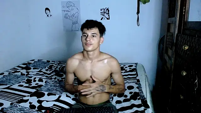 Snapshot of freddy_romas chatting on 03-20-25, 12:30 freddy romas online show from 03-20-25, 12:30