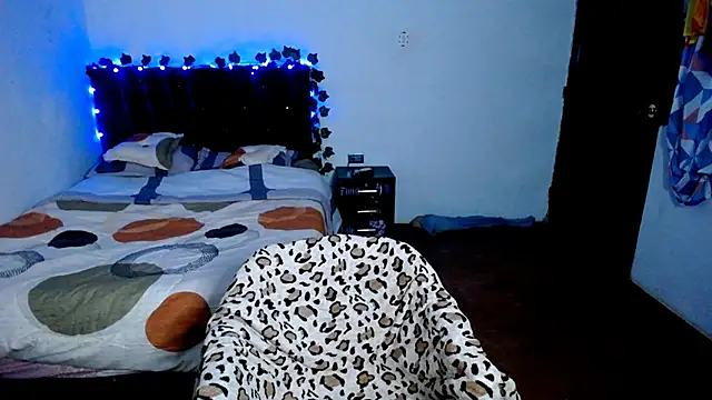 Snapshot of freddy_romas chatting on 09-21-25, 12:12 freddy romas online show from 09-21-25, 12:12