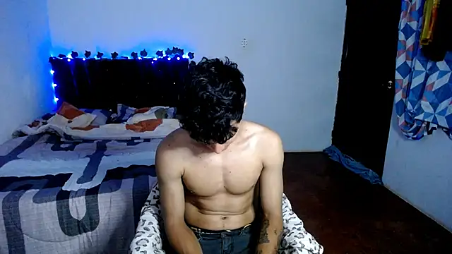 Snapshot of freddy_romas chatting on 09-25-25, 02:37 freddy romas online show from 09-25-25, 02:37