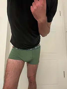 Snapshot of mrniceguy198 chatting on 10-17-25, 09:06 mrniceguy198 online show from 10-17-25, 09:06