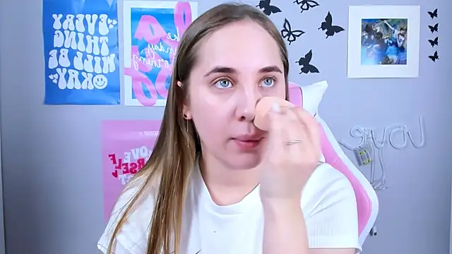 Snapshot of MiaMilas chatting on 12-26-24, 05:04 MiaMilas online show from 12-26-24, 05:04