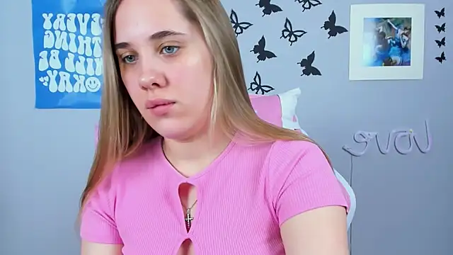 Snapshot of MiaMilas chatting on 02-05-25, 09:04 MiaMilas online show from 02-05-25, 09:04