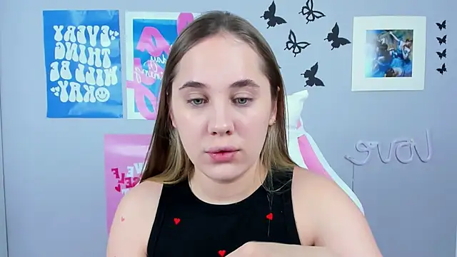 Snapshot of MiaMilas chatting on 02-06-25, 06:40 MiaMilas online show from 02-06-25, 06:40