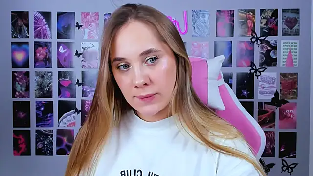 Snapshot of MiaMilas chatting on 02-06-25, 12:59 MiaMilas online show from 02-06-25, 12:59