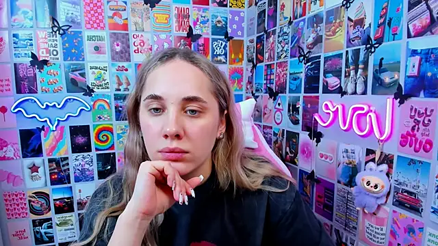 MiaMilas online show from 02-16-26, 02:13