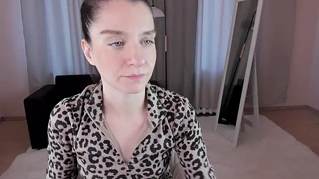 helentasty online show from 09-30-25, 02:49