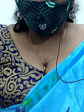 Snapshot of mallu-sumi chatting on 02-13-25, 06:48 mallu-sumi online show from 02-13-25, 06:48