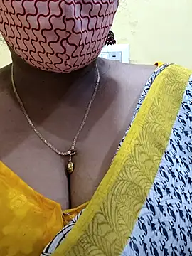 Snapshot of mallu-sumi chatting on 03-09-25, 08:31 mallu-sumi online show from 03-09-25, 08:31