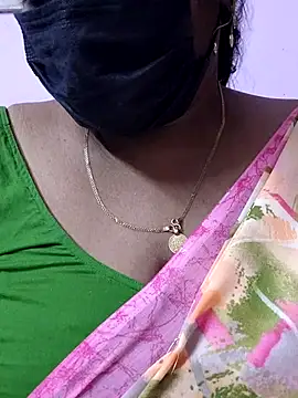 mallu-sumi online show from 04-20-26, 06:42