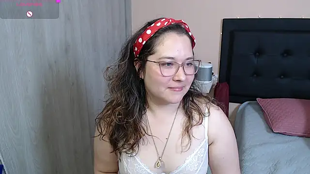 May Carlier online show from 12-02-24, 06:41