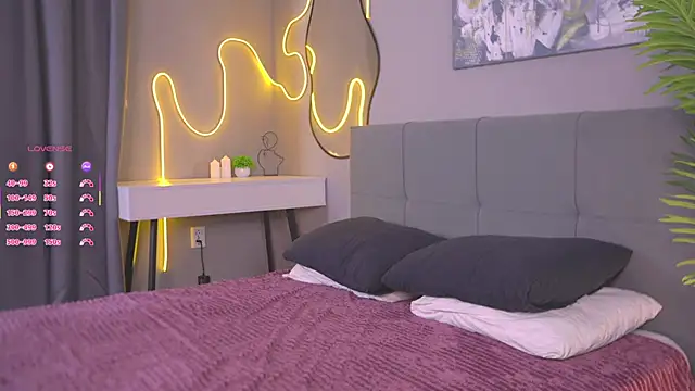 AudreyBrooks  online show from 10-28-25, 07:34