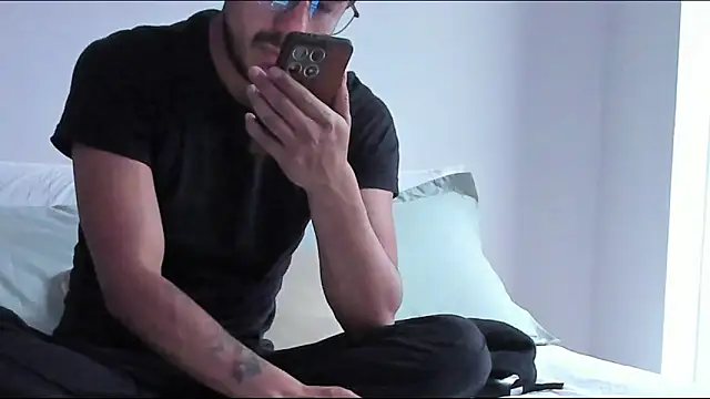 Snapshot of pablo-rincon95 chatting on 03-19-25, 10:53 pablo-rincon95 online show from 03-19-25, 10:53