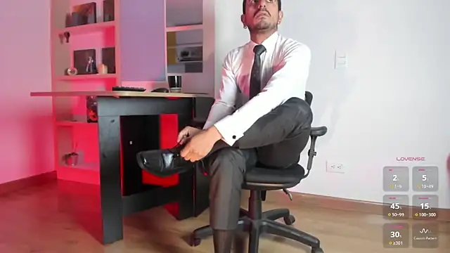 Snapshot of pablo-rincon95 chatting on 11-27-25, 12:18 pablo-rincon95 online show from 11-27-25, 12:18