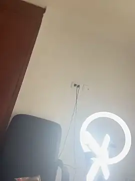 Snapshot of Emily_Trujillo chatting on 02-14-26, 10:01 Emily Trujillo online show from 02-14-26, 10:01