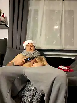 Snapshot of JanyXclusive chatting on 12-15-24, 03:24 JanyXclusive online show from 12-15-24, 03:24