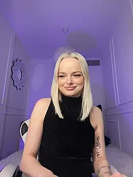 horny blondiee online show from 03-22-25, 11:32