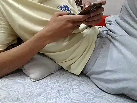 Snapshot of wknows2 chatting on 12-02-25, 01:50 wknows2 online show from 12-02-25, 01:50