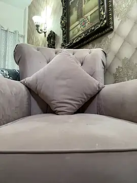 Snapshot of Hoskuw chatting on 02-05-25, 12:06 Hoskuw online show from 02-05-25, 12:06