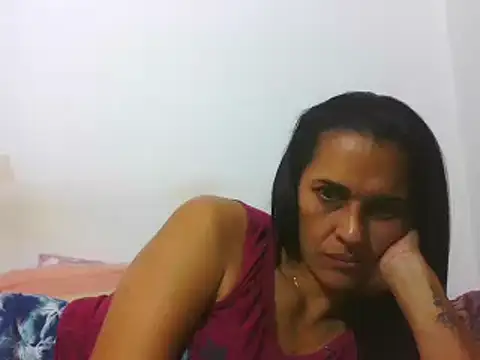 Snapshot of latinbrunettet chatting on 01-07-25, 04:59 latinbrunettet online show from 01-07-25, 04:59