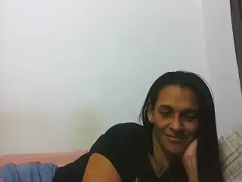 Snapshot of latinbrunettet chatting on 01-10-25, 02:02 latinbrunettet online show from 01-10-25, 02:02