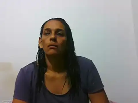 Snapshot of latinbrunettet chatting on 03-15-25, 01:29 latinbrunettet online show from 03-15-25, 01:29