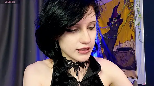 Snapshot of dark_vamp_ chatting on 12-04-24, 03:15 dark vamp online show from 12-04-24, 03:15