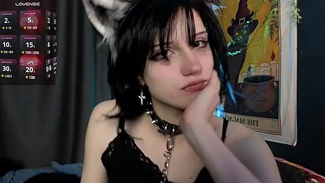 Snapshot of dark_vamp_ chatting on 12-06-24, 03:30 dark vamp online show from 12-06-24, 03:30