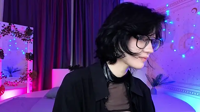 Snapshot of dark_vamp_ chatting on 12-22-24, 09:09 dark vamp online show from 12-22-24, 09:09