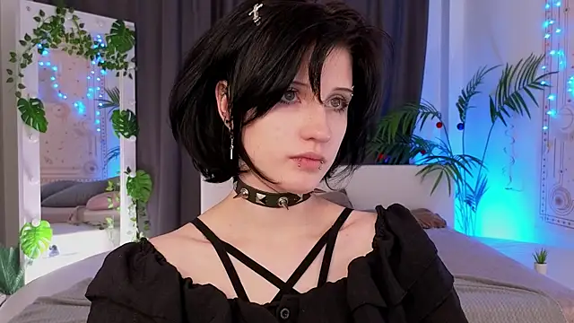 Snapshot of dark_vamp_ chatting on 01-02-25, 08:35 dark vamp online show from 01-02-25, 08:35