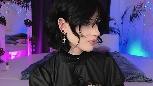 Snapshot of dark_vamp_ chatting on 01-15-25, 11:00 dark vamp online show from 01-15-25, 11:00