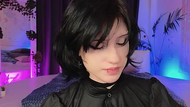 Snapshot of dark_vamp_ chatting on 01-15-25, 02:02 dark vamp online show from 01-15-25, 02:02