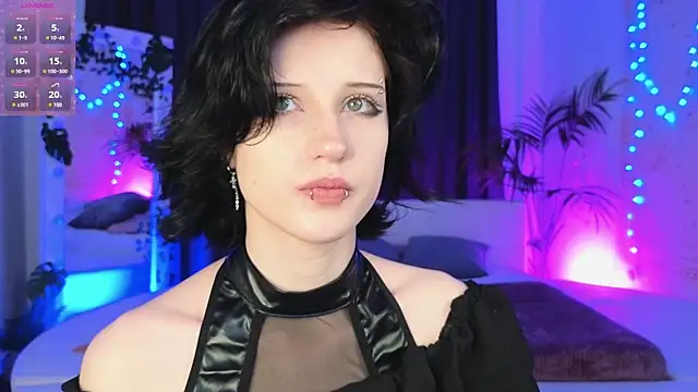 Snapshot of dark_vamp_ chatting on 01-17-25, 11:38 dark vamp online show from 01-17-25, 11:38