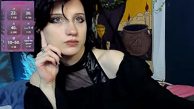 Snapshot of dark_vamp_ chatting on 01-17-25, 03:43 dark vamp online show from 01-17-25, 03:43