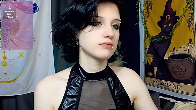 Snapshot of dark_vamp_ chatting on 01-17-25, 06:44 dark vamp online show from 01-17-25, 06:44