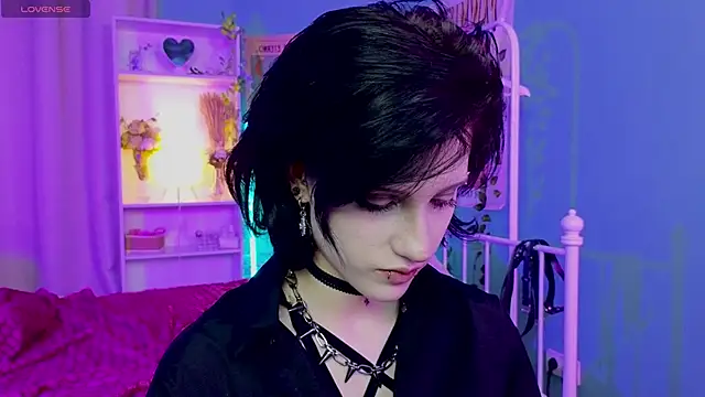 Snapshot of dark_vamp_ chatting on 01-23-25, 11:58 dark vamp online show from 01-23-25, 11:58