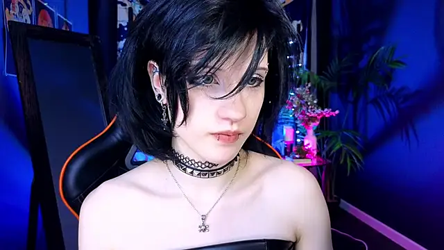 Snapshot of dark_vamp_ chatting on 02-15-25, 02:58 dark vamp online show from 02-15-25, 02:58