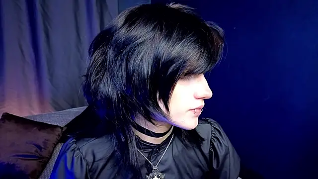 Snapshot of dark_vamp_ chatting on 09-29-25, 05:07 dark vamp online show from 09-29-25, 05:07