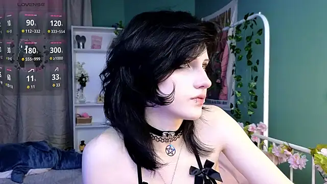 Snapshot of dark_vamp_ chatting on 10-10-25, 03:22 dark vamp online show from 10-10-25, 03:22