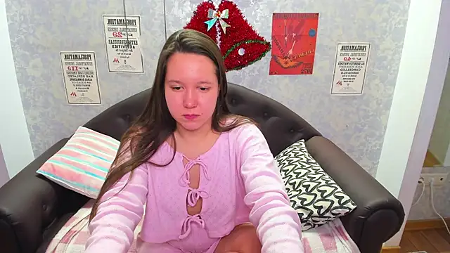 Mira Karter online show from 12-18-24, 04:31