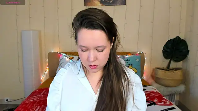 Mira Karter online show from 05-15-26, 04:08